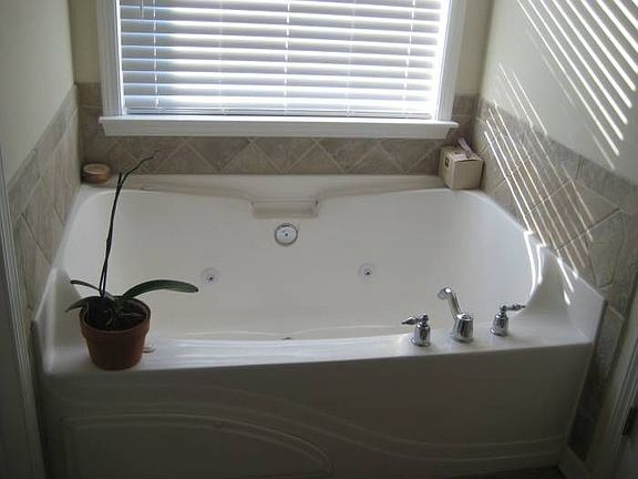 jetted tub