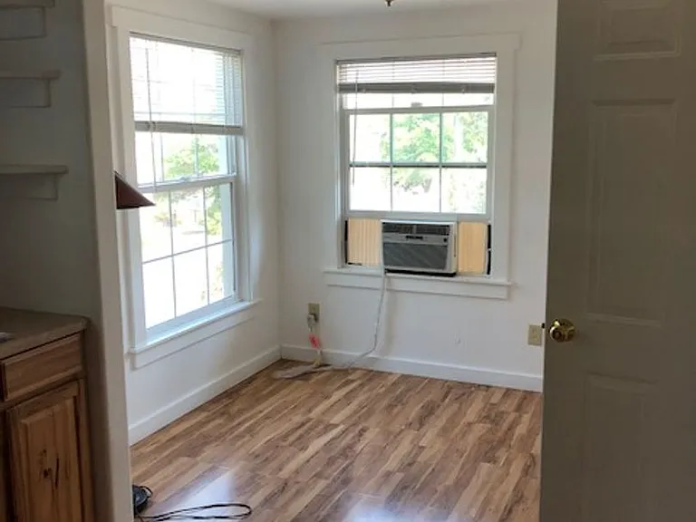 704 Indiana St — Photo 26