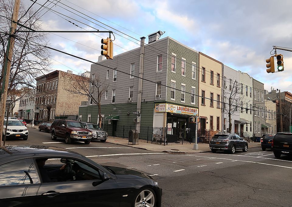 1st image of 551 Onderdonk Ave