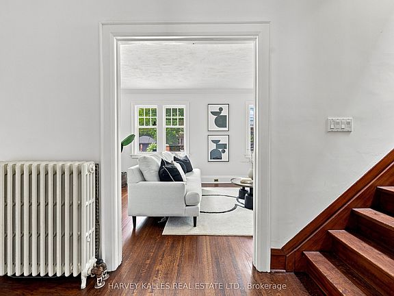 4th image of 231 Glengrove Ave W