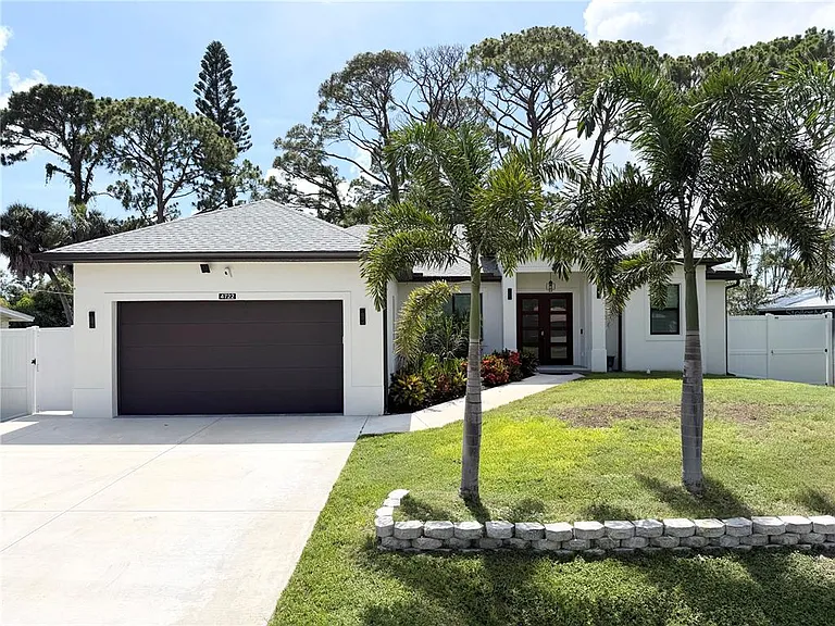 4722 Neptune Rd — Photo 3
