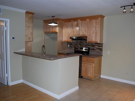 3rd image of 23515 Lyons Ave Unit 185