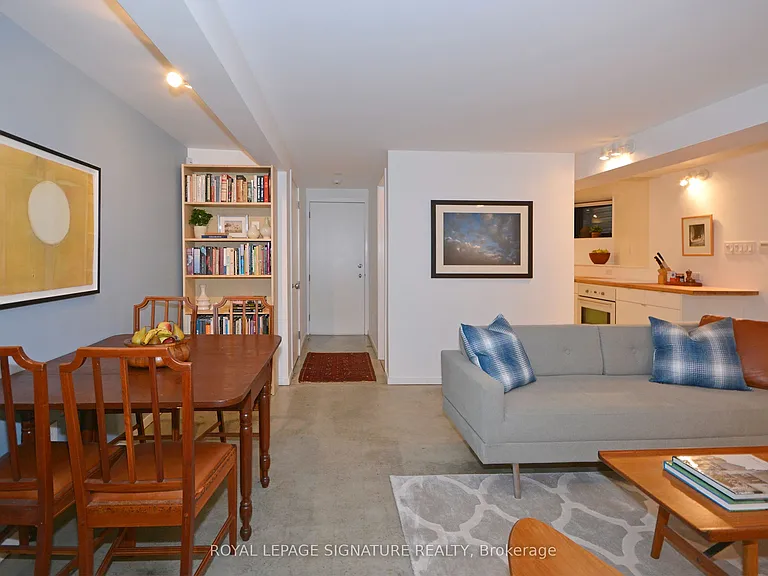 379 Berkeley St #LOWER — Photo 3