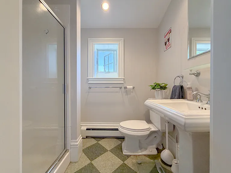 168 Danforth St #3 — Photo 4