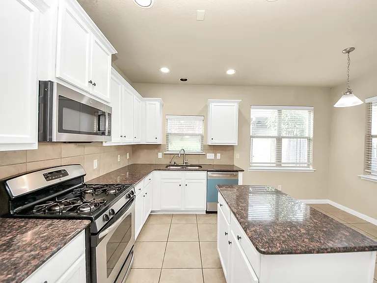 6106 Grassy Haven Ln — Photo 22