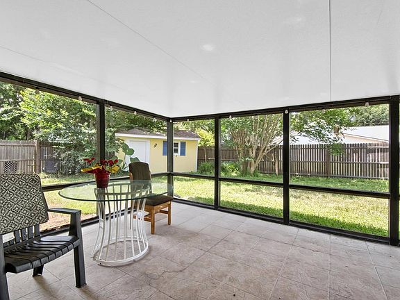 5th image of 24 Blakeport Ln