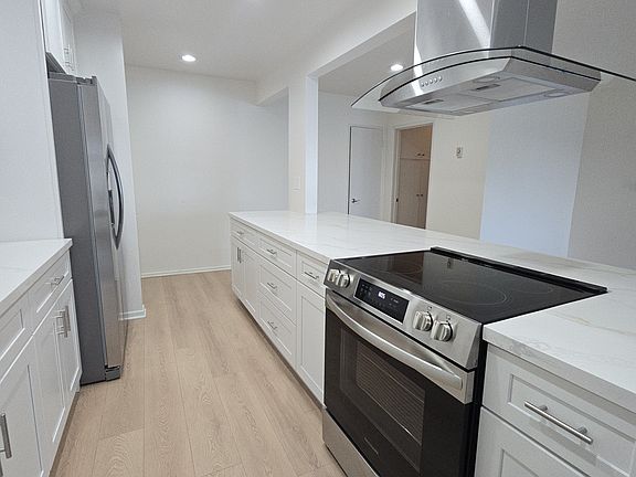 4th image of 336 Culver Blvd #1