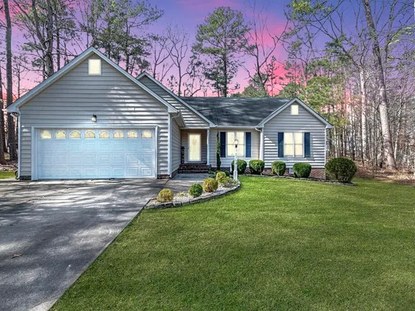 2104 Beachwood Dr, Sanford, NC 27330