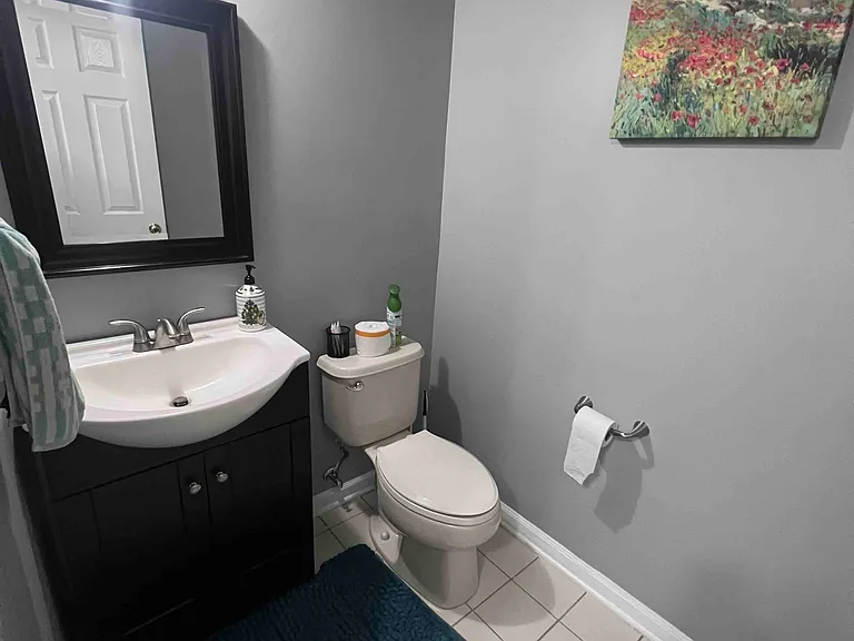 8 Carpenter Ct — Photo 15