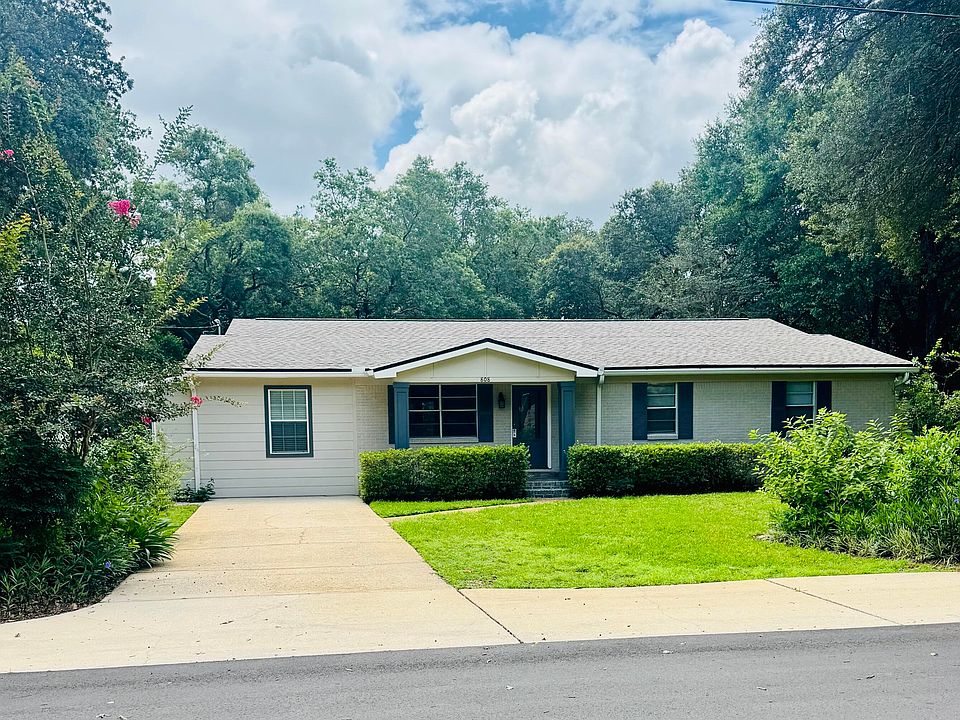 1st image of 808 Harbor Ln