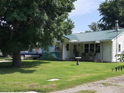 110 N Thomas St, Mount Hope, KS, 67108