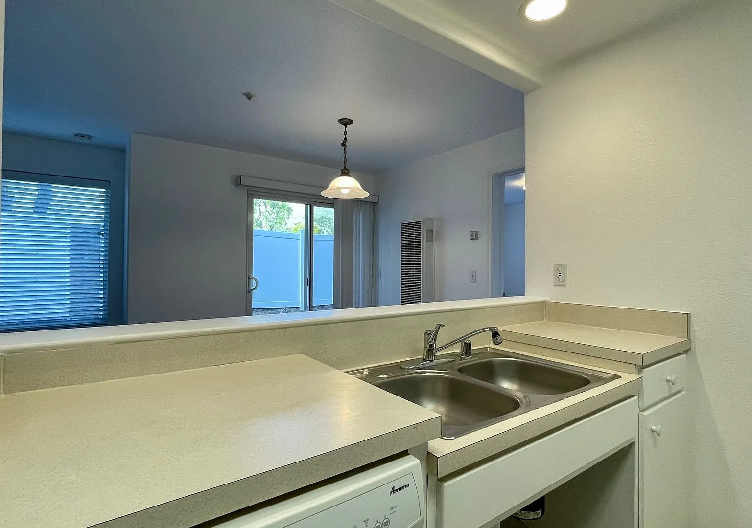 One Bedroom Apartment with Fenced Yard Near Downtown SLO — Photo 1