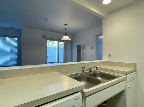 3053 S Higuera St APT 6, San Luis Obispo, CA 93401