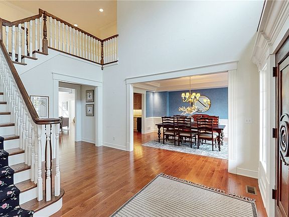 4th image of 31150 Shaker Blvd
