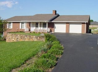 850 Paint Bank Rd, Salem, VA 24153