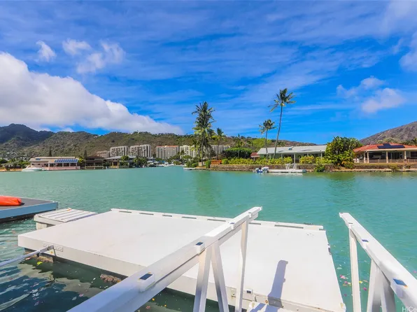 477 Opihikao Pl #82, Honolulu, HI 96825