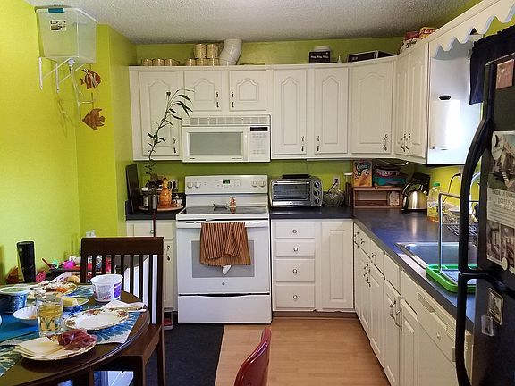 4th image of 292 Salem St APT 401
