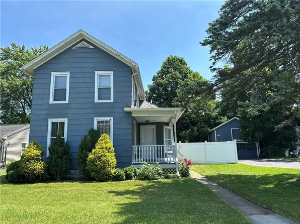 58 Troy St, Seneca Falls, NY 13148