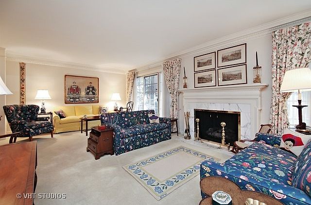 20 Landmark, Northfield, IL 60093 | Zillow