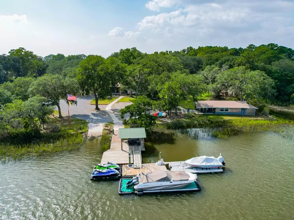 4639 Shark Hole Rd, Hollywood, SC 29449