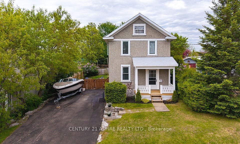 1st image of 391 3rd Ave