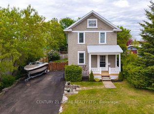 391 3rd Ave, Pembroke, ON K8A 5G9
