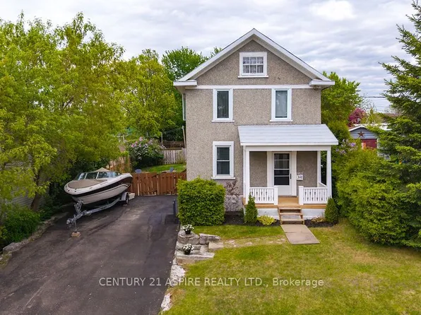 391 3rd Ave, Pembroke, ON K8A 5G9
