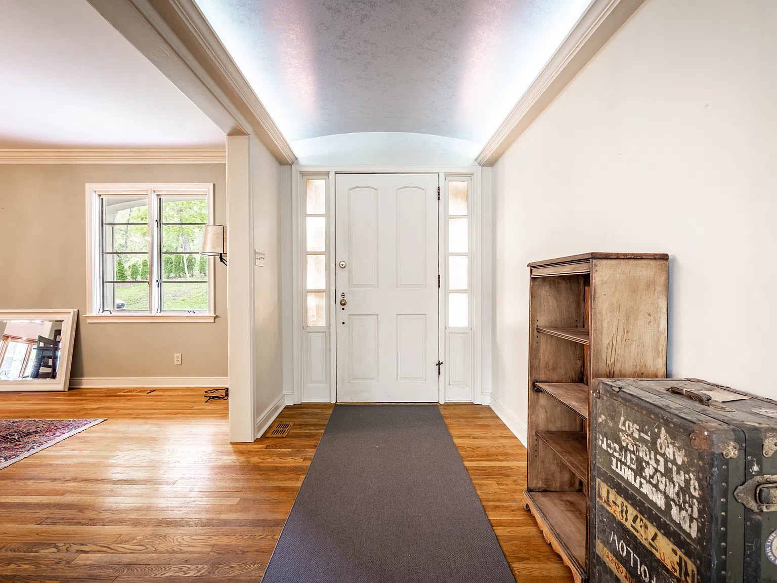 4 bed, 4.5 bath, 4889 sqft, $3,750 — Photo 4