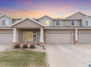 5400 S Cobblestone Pl Unit 7, Sioux Falls, SD 57108