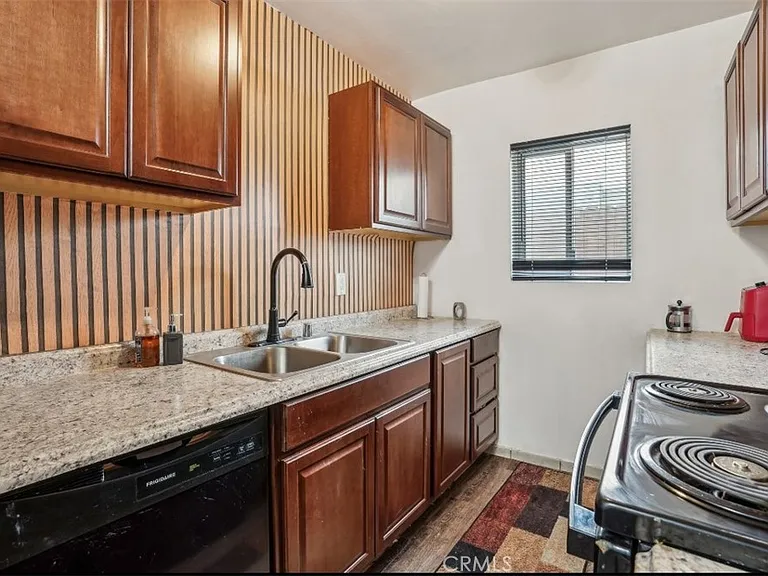 1629 Franklin St #4 — Photo 5