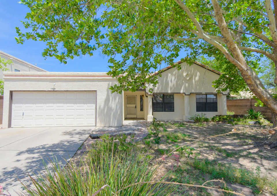1st image of 7505 Mesquite Wood Dr NW