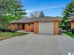 4639 Bryan Cir, Lincoln, NE 68506