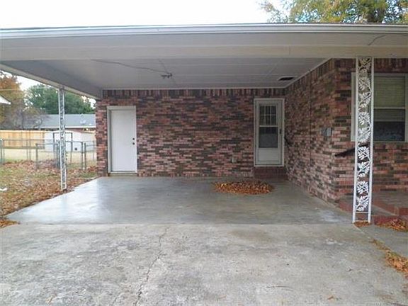 2nd image of 705 McArthur Ln
