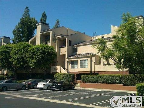 3rd image of 5530 Owensmouth Ave APT 129