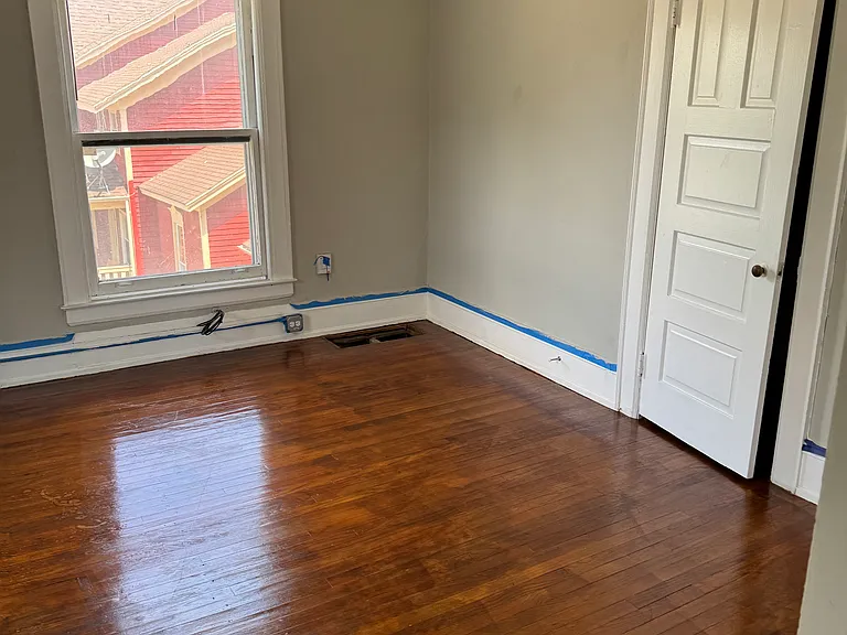 112 Eastern Ave SE #2 — Photo 4