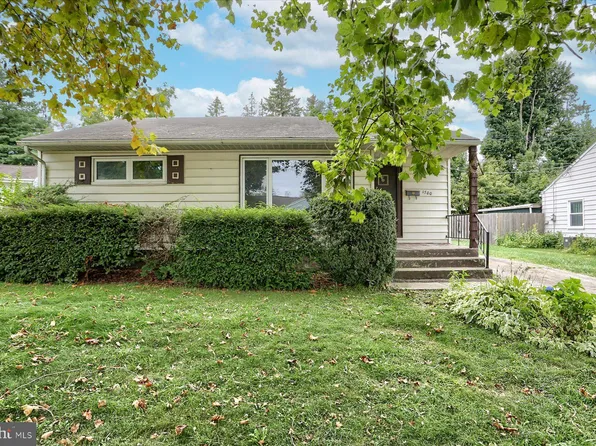 1700 Sherwood Rd, New Cumberland, PA 17070