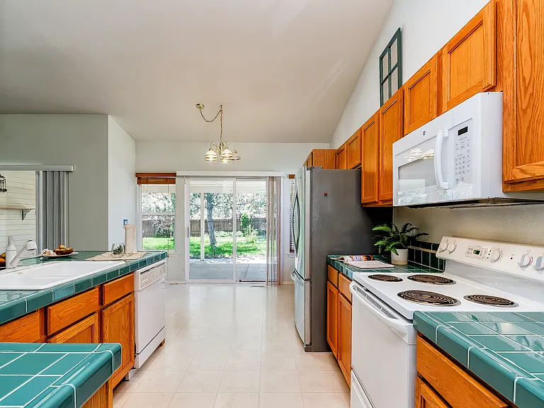 6493 S Hornbeam Pl — Photo 4