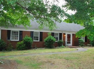 807 Summit St, Walnut Cove, NC 27052