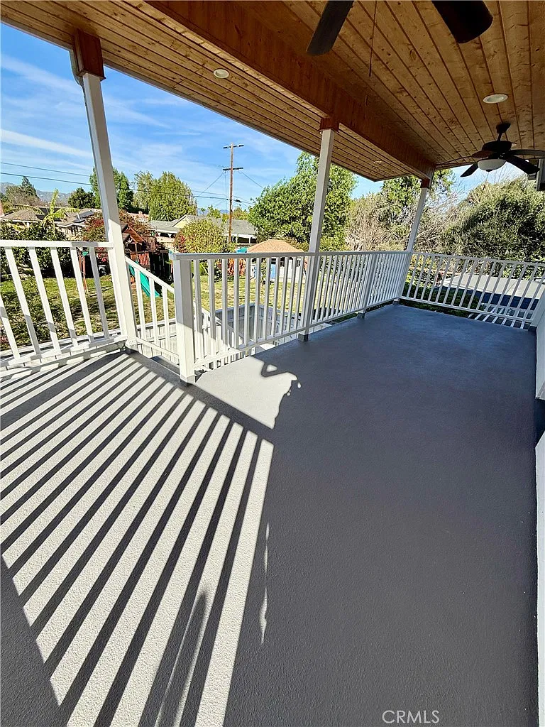 2 bed, 1.5 bath, 700 sqft, $2,800 — Photo 3