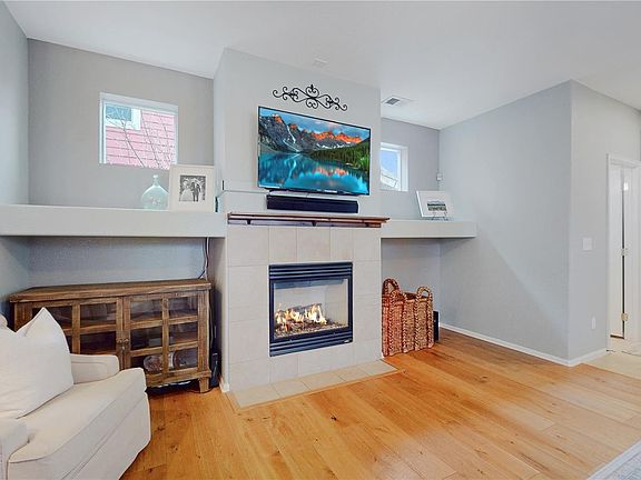 3rd image of 10098 E 28th Ave