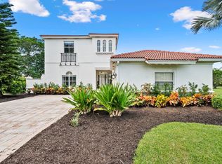 8163 Lakeview Dr, West Palm Beach, FL 33412