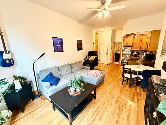5th image of 326 W 76th St APT 4