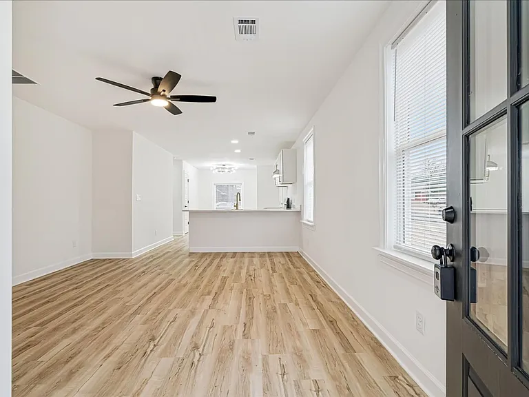 825 N 7th St — Photo 5