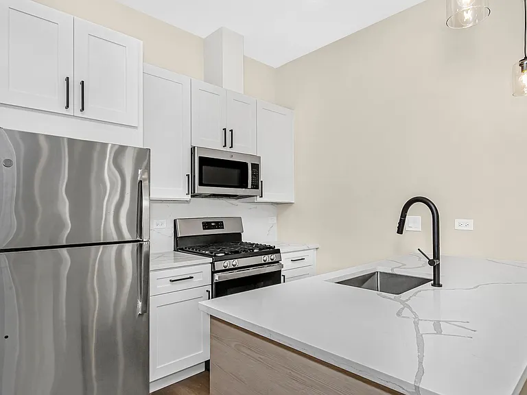 1218 W Lexington St — Photo 18