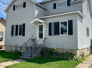 2325 White St, Marinette, WI 54143