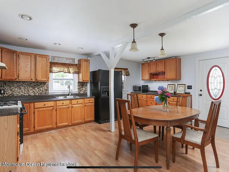 713 18th Ave — Photo 3