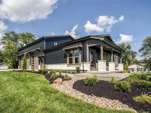 15021 Broadmoor St, Overland Park, KS 66223