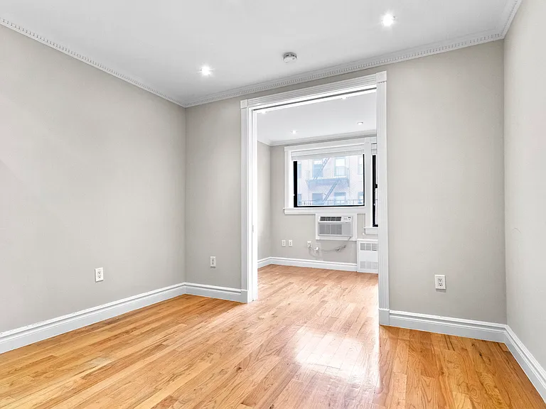 336 E 81st St #4G — Photo 1