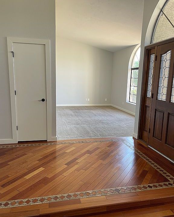1st image of 1930 E Ellis Cir