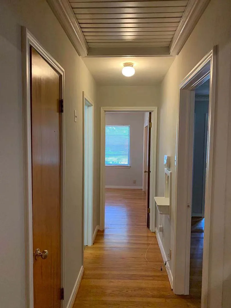 Beautiful 4 Bedroom Home — Photo 4